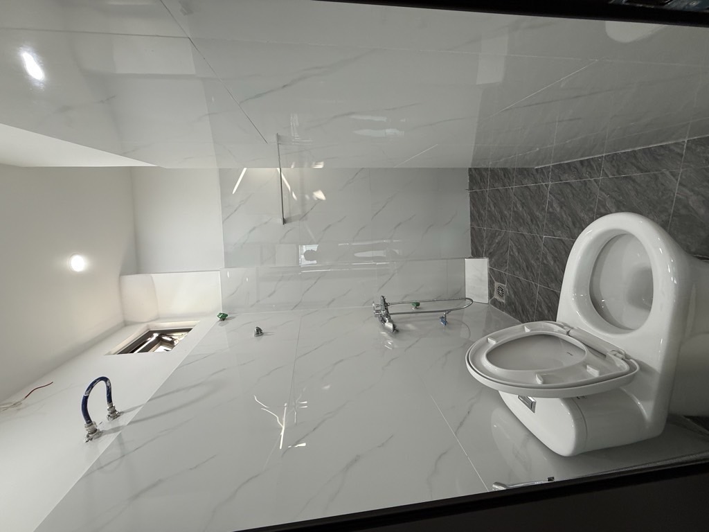 Bán nhà Trại Cá - diện tích 40m2 5 tầng - Mặt ngõ kinh doanh ô tô thông - giá 12,5 tỷ