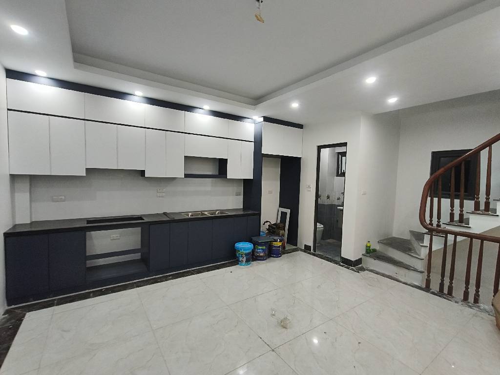 Bán nhà Ngõ Quỳnh - diện tích 32m2 5 tầng - Ô tô tránh đỗ cửa - giá 8,6 tỷ