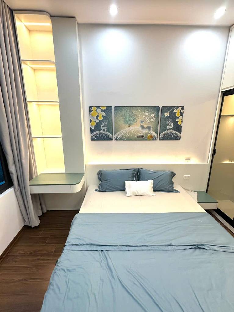 Bán nhà Chính Kinh - diện tích 23,8m2 5 tầng - Mặt phố lô góc - giá 8,6 tỷ