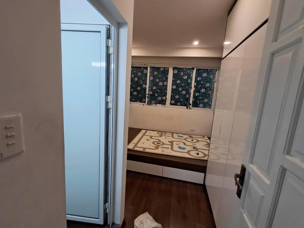 Bán nhà Chùa Liên Phái - diện tích 24,8m2 5 tầng - Nhà đẹp gần ĐH Bách Kinh Xây - giá 6,35 tỷ