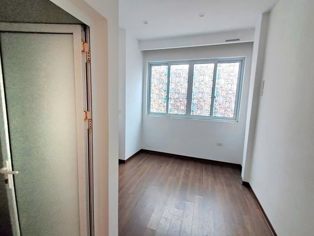 Bán nhà Chùa Liên Phái - diện tích 24,8m2 5 tầng - Nhà đẹp gần ĐH Bách Kinh Xây - giá 6,35 tỷ