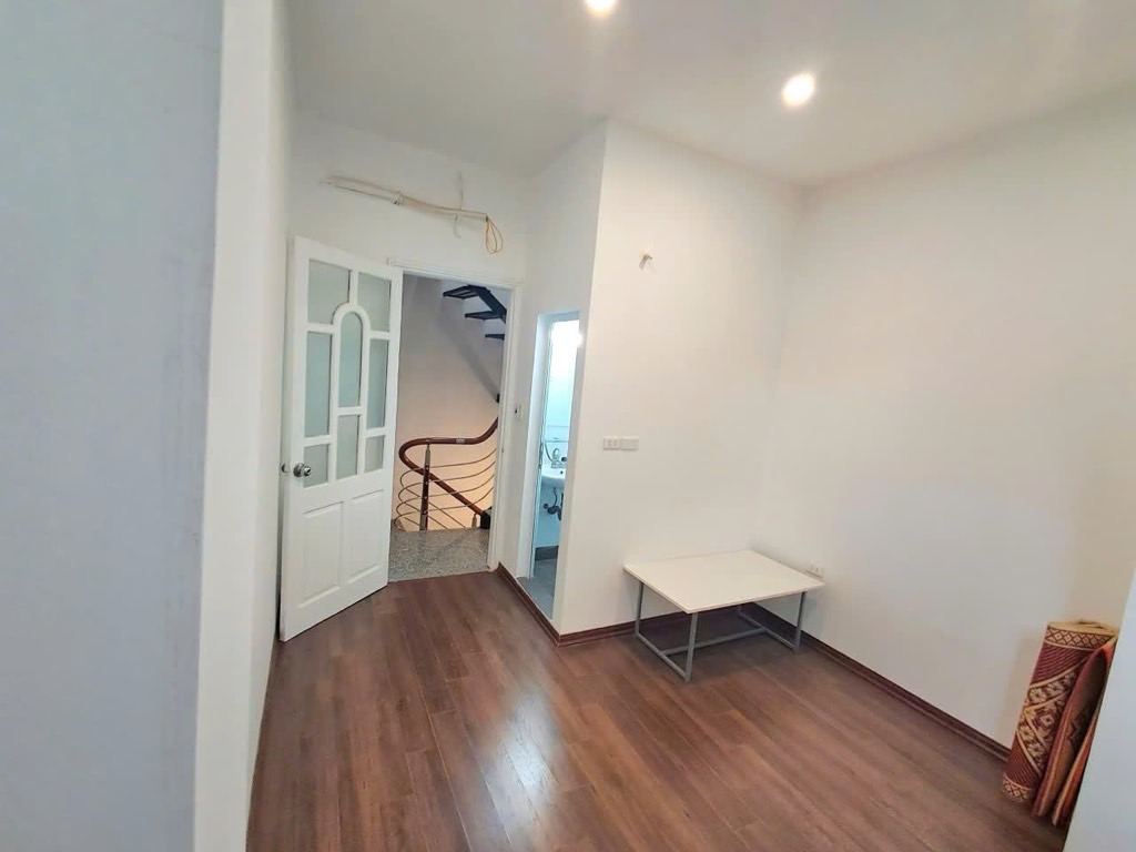 Bán nhà Chùa Liên Phái - diện tích 24,8m2 5 tầng - Nhà đẹp gần ĐH Bách Kinh Xây - giá 6,35 tỷ