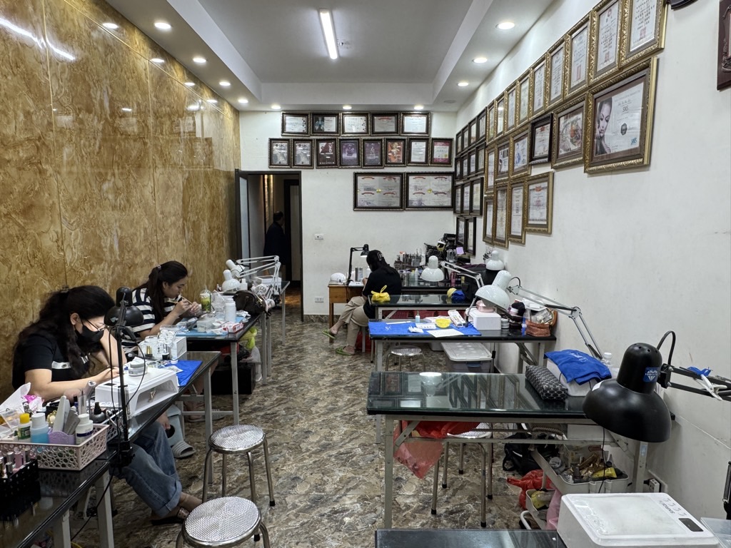 Bán nhà Trường Chinh - diện tích 77.5m2 6 tầng - Mặt ngõ kinh doanh - giá 23,5 tỷ