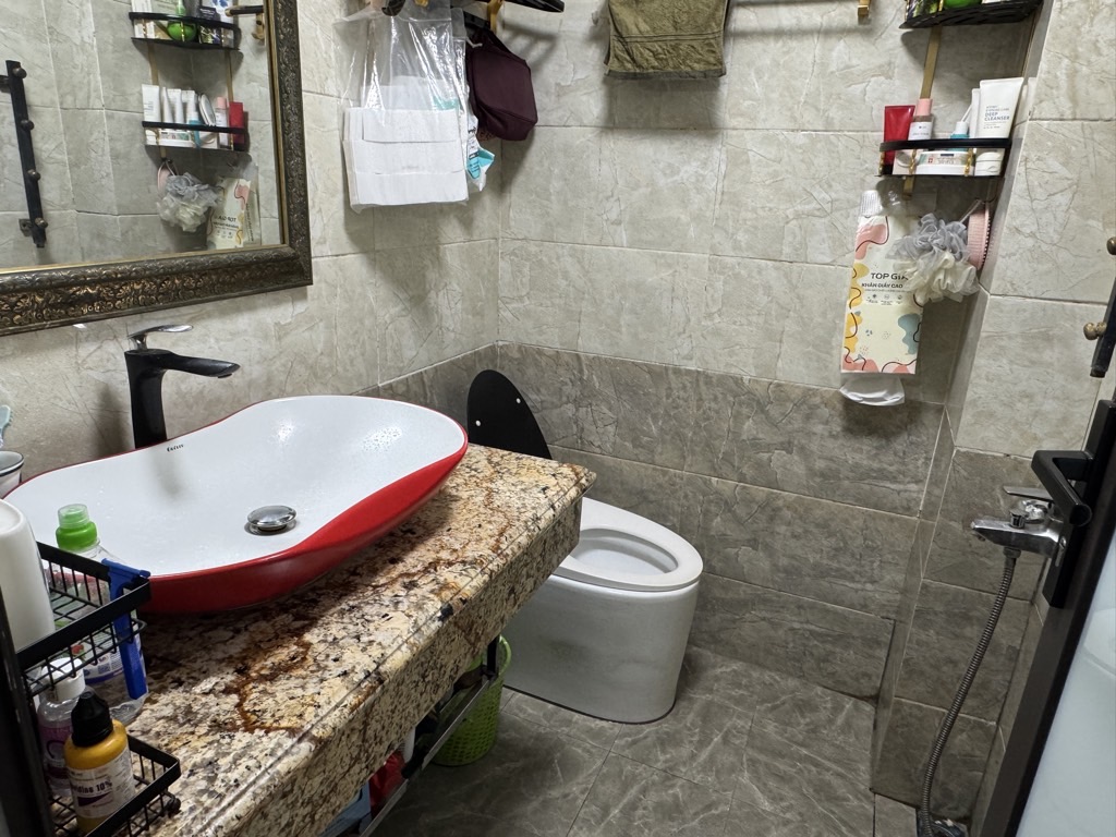 Bán nhà Trường Chinh - diện tích 77.5m2 6 tầng - Mặt ngõ kinh doanh - giá 23,5 tỷ