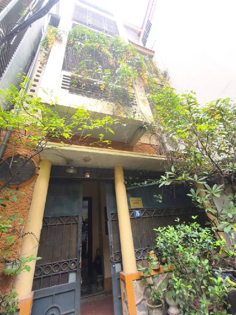 Bán nhà Võ Thị Sáu - diện tích 64,8m2 5 tầng - Gần hồ, ngõ rộng ba gác tránh nhau - giá 18,6 tỷ