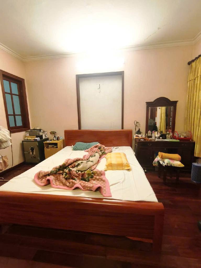 Bán nhà Võ Thị Sáu - diện tích 64,8m2 5 tầng - Gần hồ, ngõ rộng ba gác tránh nhau - giá 18,6 tỷ