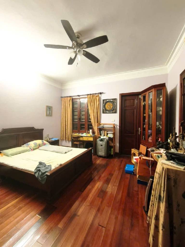 Bán nhà Võ Thị Sáu - diện tích 64,8m2 5 tầng - Gần hồ, ngõ rộng ba gác tránh nhau - giá 18,6 tỷ