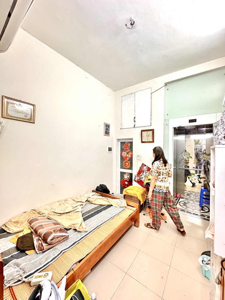 Bán nhà Nguyễn Bỉnh Khiêm - diện tích 13m2 4 tầng - CỰC HIẾM - MẶT PHỐ - VỈA HÈ KINH DOANH - giá 14,2 tỷ