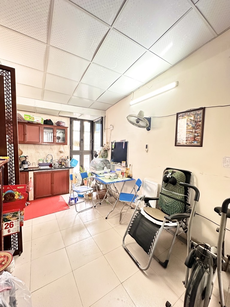 Bán nhà Nguyễn Bỉnh Khiêm - diện tích 13m2 4 tầng - CỰC HIẾM - MẶT PHỐ - VỈA HÈ KINH DOANH - giá 14,2 tỷ