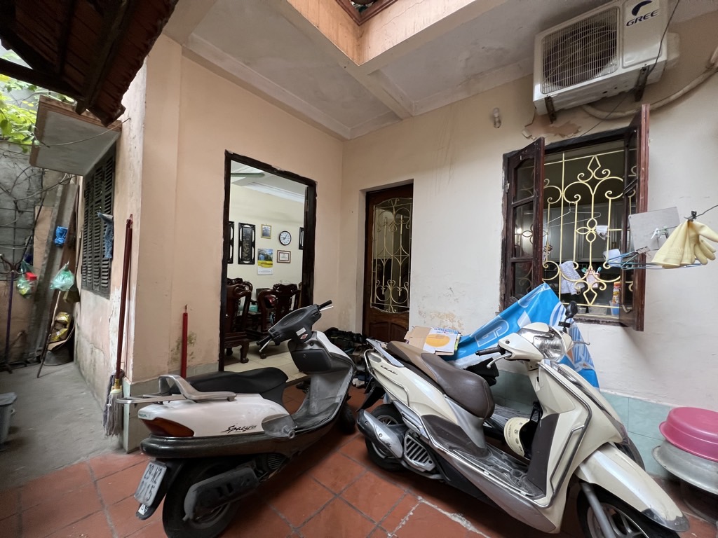 Bán nhà Nguyễn Huy Tưởng - diện tích 76m2 3 tầng - ô tô tránh - giá 13 tỷ