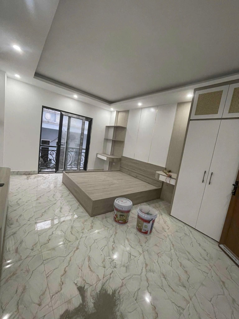 Bán nhà Vĩnh Hưng - diện tích 30m2 5 tầng - mặt ngõ ô tô - giá 9,7 tỷ