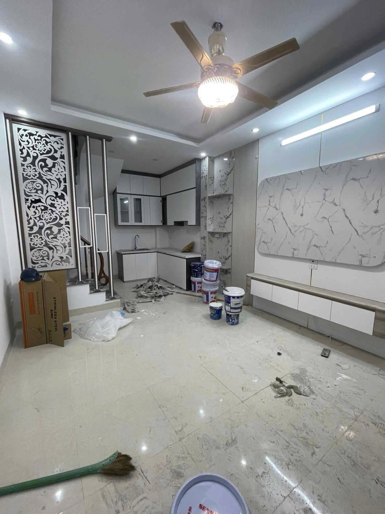 Bán nhà Vĩnh Hưng - diện tích 30m2 5 tầng - mặt ngõ ô tô - giá 9,7 tỷ