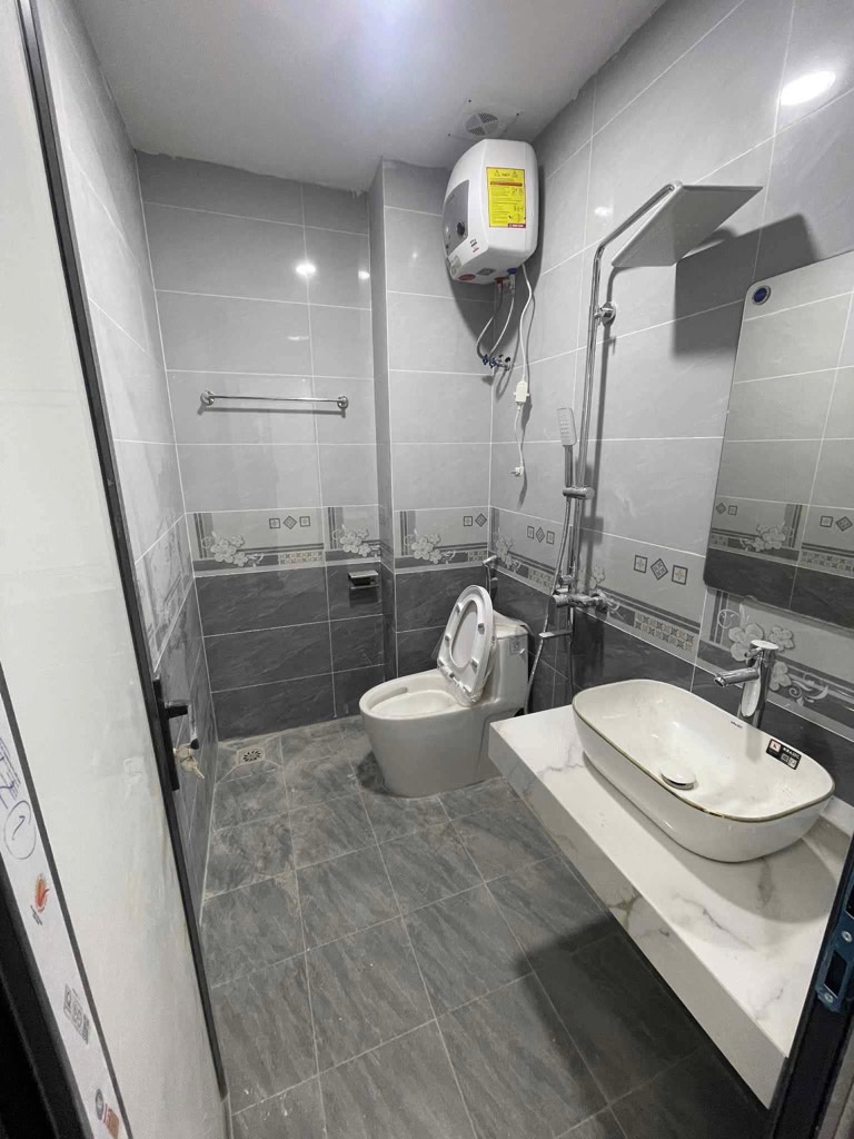 Bán nhà Vĩnh Hưng - diện tích 30m2 5 tầng - mặt ngõ ô tô - giá 9,7 tỷ