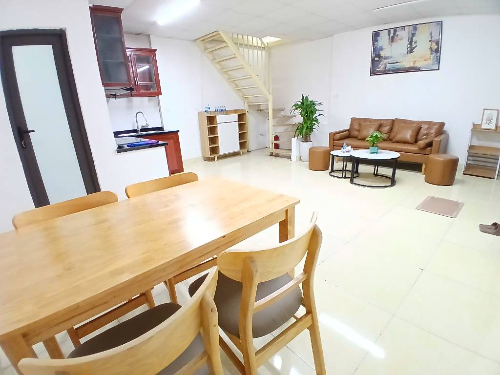 Bán nhà Định Công Hạ - diện tích 36m2 3 tầng - GẦN Ô TÔ - NHÀ ĐẸP - SÁT PHỐ - VIEW HỒ - TẶNG NỘI THẤT - giá 3,5 tỷ