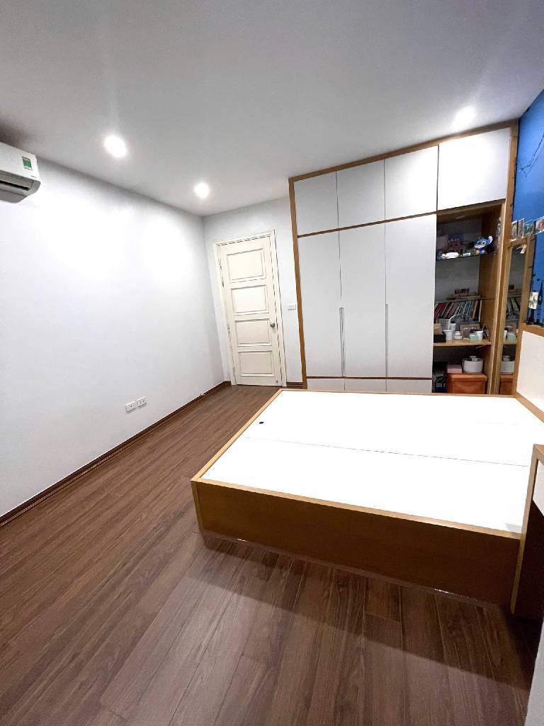 Bán nhà Nguyên Bồ - diện tích 124,4m2 10 tầng - Căn hộ 3 phòng ngủ - giá 7,6 tỷ