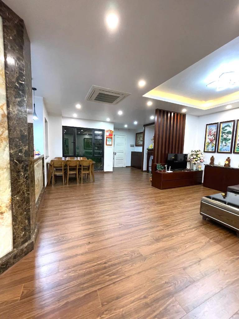 Bán nhà Nguyên Bồ - diện tích 124,4m2 10 tầng - Căn hộ 3 phòng ngủ - giá 7,6 tỷ