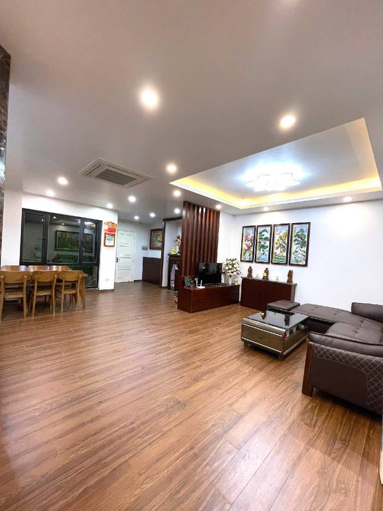 Bán nhà Nguyên Bồ - diện tích 124,4m2 10 tầng - Căn hộ 3 phòng ngủ - giá 7,6 tỷ