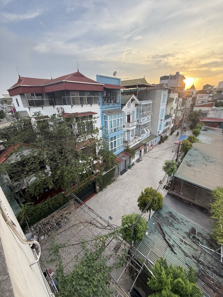 Bán nhà Lê Trọng Tấn - diện tích 61m2 3 tầng - Ô TÔ ĐỖ CỬA - giá 6,35 tỷ