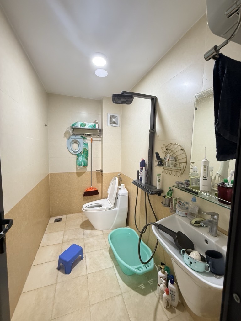 Bán nhà Lê Trọng Tấn - diện tích 61m2 3 tầng - Ô TÔ ĐỖ CỬA - giá 6,35 tỷ