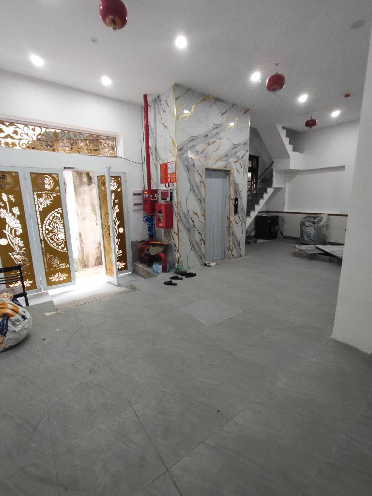 Bán nhà Định Công Thượng - diện tích 60m2 7 tầng - ô tô đỗ cửa - giá 16,8 tỷ