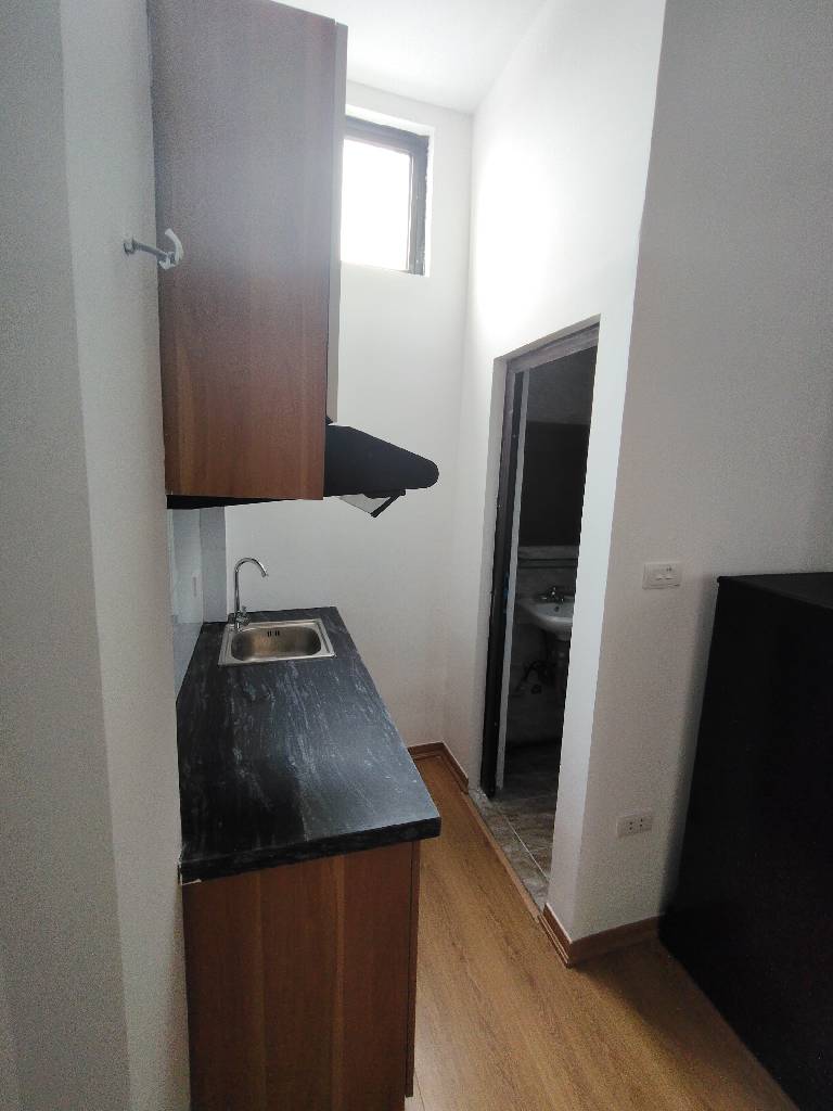 Bán nhà Định Công Thượng - diện tích 60m2 7 tầng - ô tô đỗ cửa - giá 16,8 tỷ