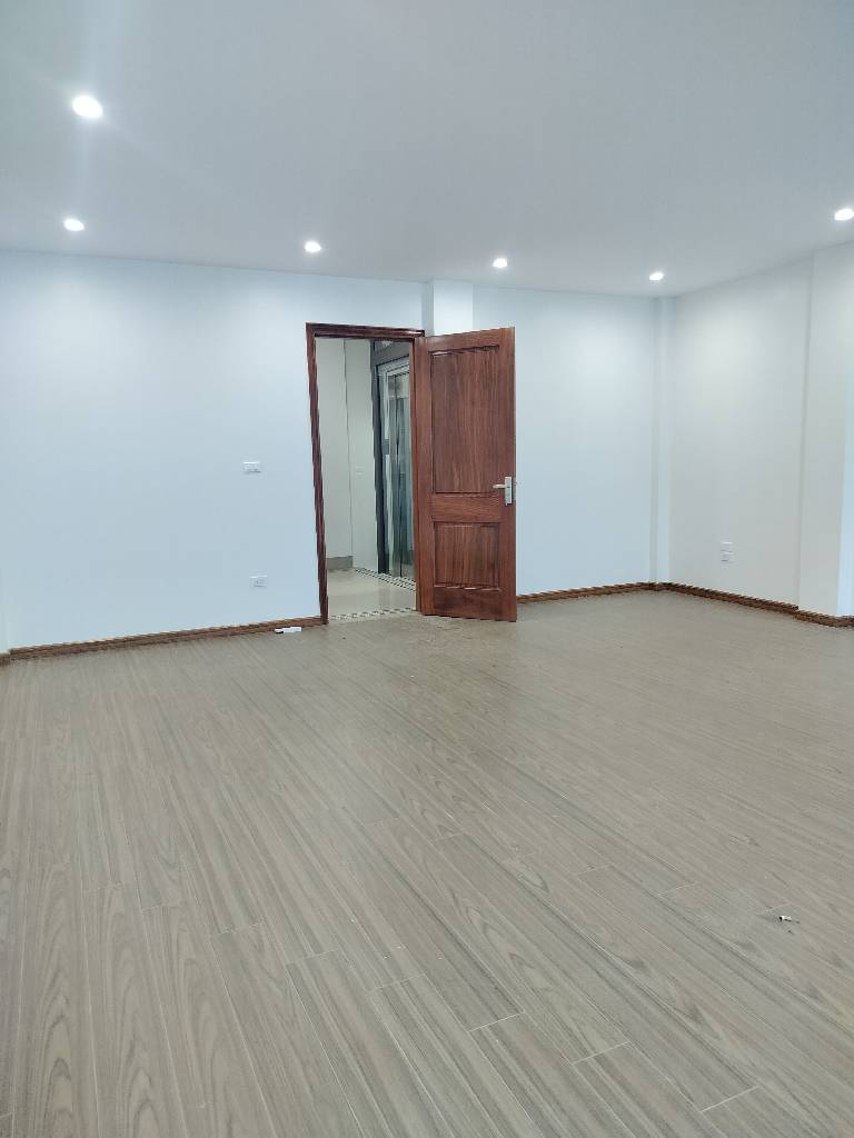 Bán nhà Trần Quý Cáp - diện tích 50.2m2 6 tầng - SIÊU PHẨM LÔ GÓC - giá 19,8 tỷ