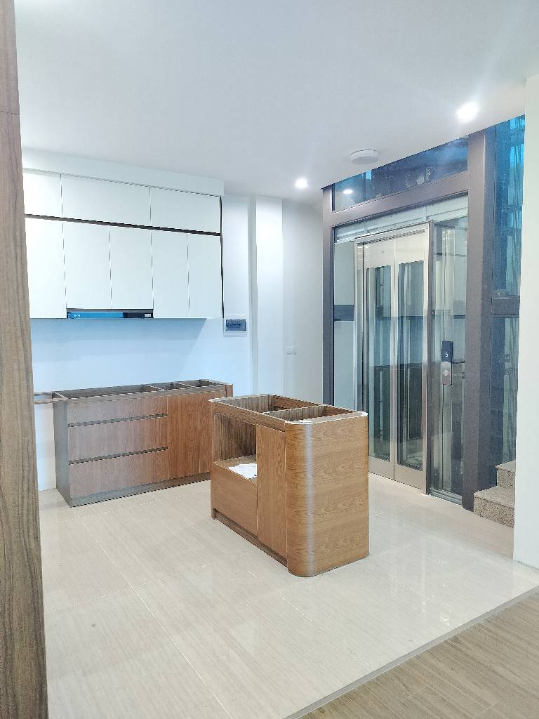 Bán nhà Trần Quý Cáp - diện tích 50.2m2 6 tầng - SIÊU PHẨM LÔ GÓC - giá 19,8 tỷ