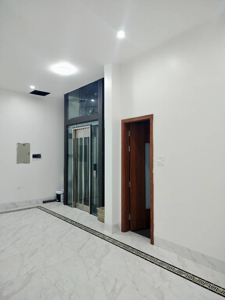 Bán nhà Trần Quý Cáp - diện tích 50.2m2 6 tầng - SIÊU PHẨM LÔ GÓC - giá 19,8 tỷ