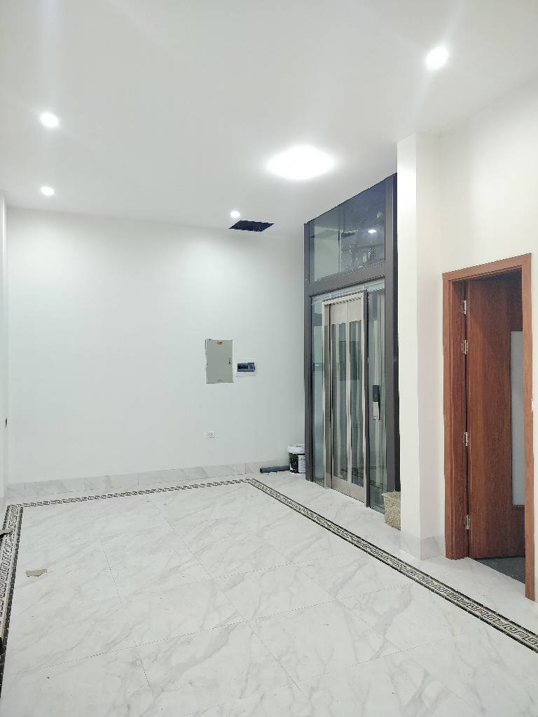 Bán nhà Trần Quý Cáp - diện tích 50.2m2 6 tầng - SIÊU PHẨM LÔ GÓC - giá 19,8 tỷ