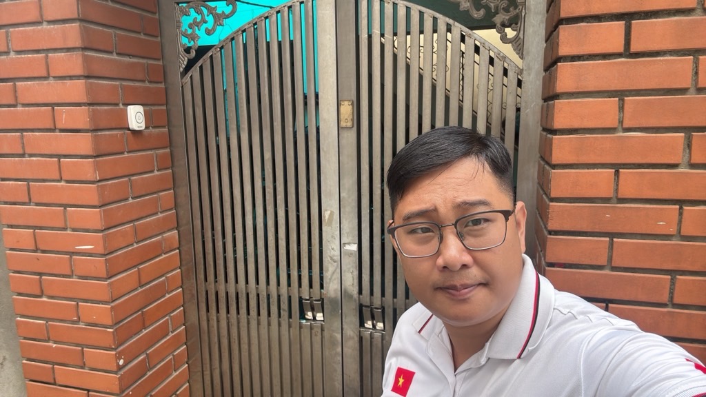 Bán nhà Hoà Bình - diện tích 49m2 2 tầng - Ô tô tránh - giá 11,9 tỷ