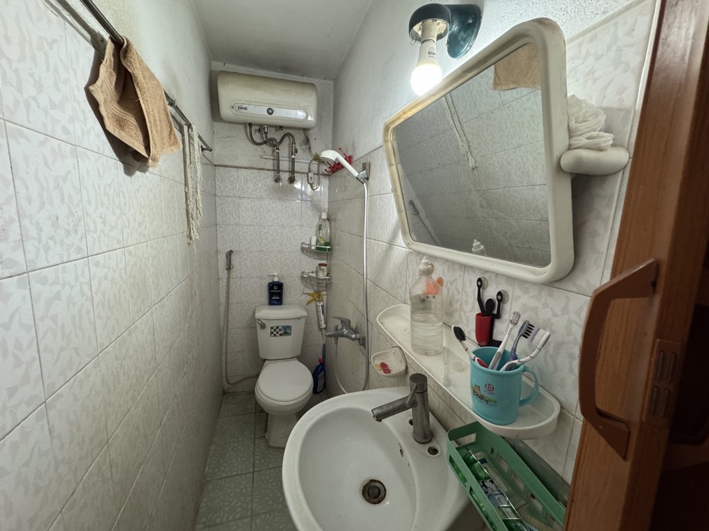 Bán nhà Hào Nam - diện tích 31m2 3 tầng - Cực hiếm - giá 8 tỷ