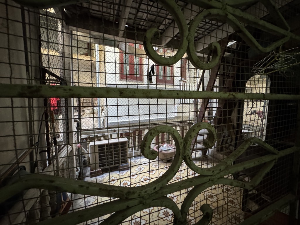 Bán nhà Hào Nam - diện tích 31m2 3 tầng - Cực hiếm - giá 8 tỷ