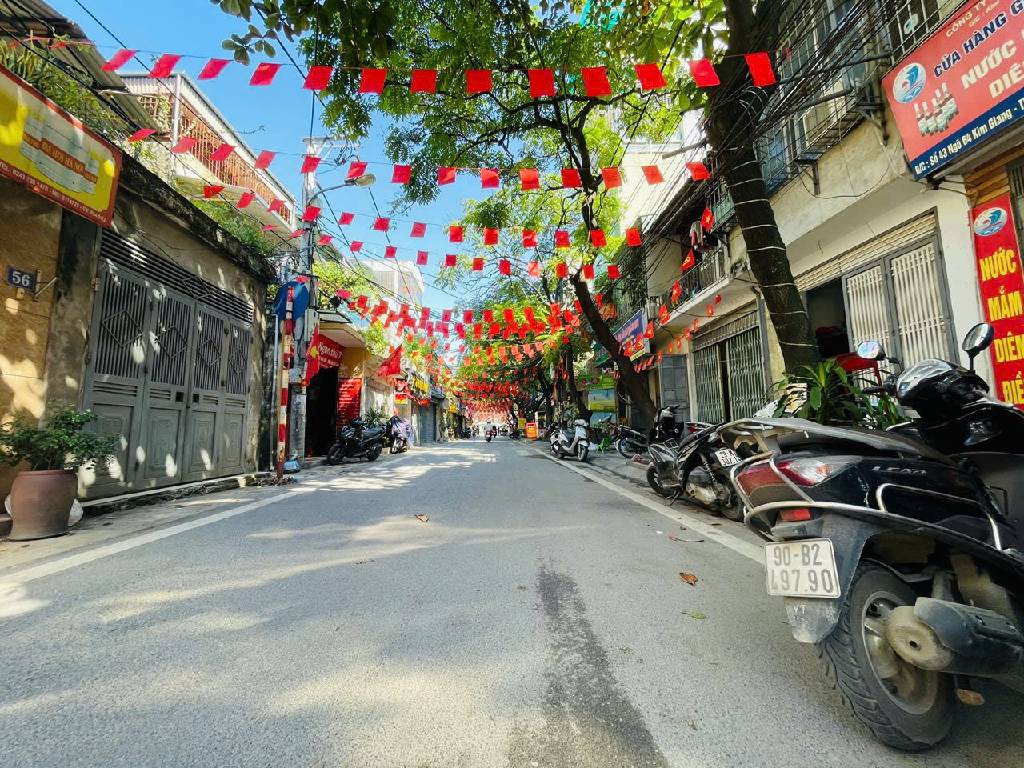 Bán nhà kim giang - diện tích 32,6m2 4 tầng - Ô TÔ TRÁNH - giá 16,4 tỷ