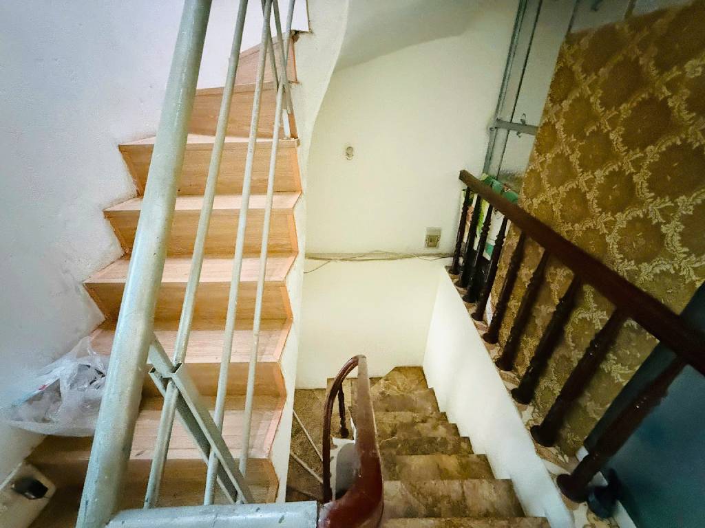 Bán nhà kim giang - diện tích 32,6m2 4 tầng - Ô TÔ TRÁNH - giá 16,4 tỷ