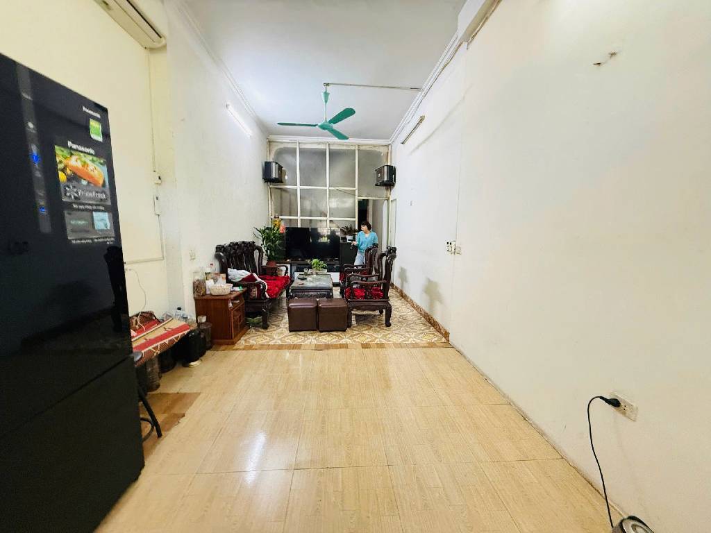 Bán nhà kim giang - diện tích 32,6m2 4 tầng - Ô TÔ TRÁNH - giá 16,4 tỷ