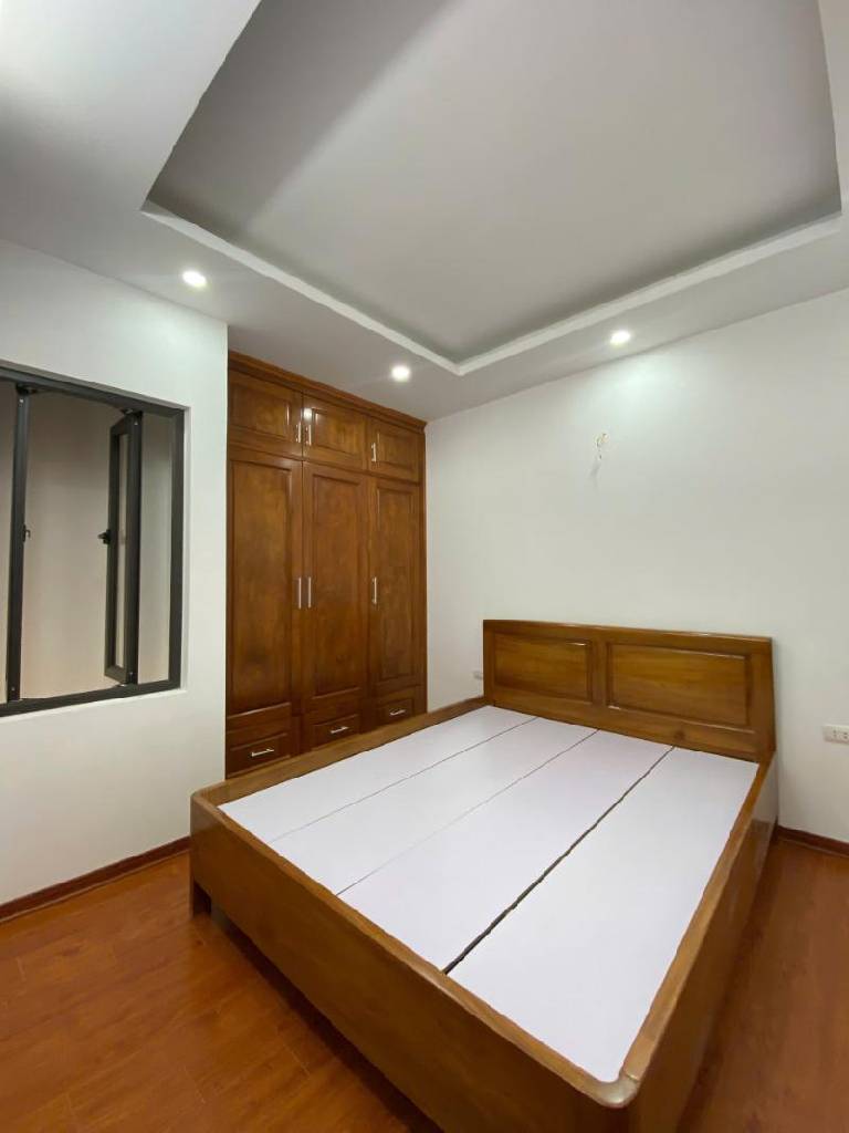 Bán nhà Đại Từ - diện tích 47m2 6 tầng - Ô tô đỗ cửa - giá 13,7 tỷ