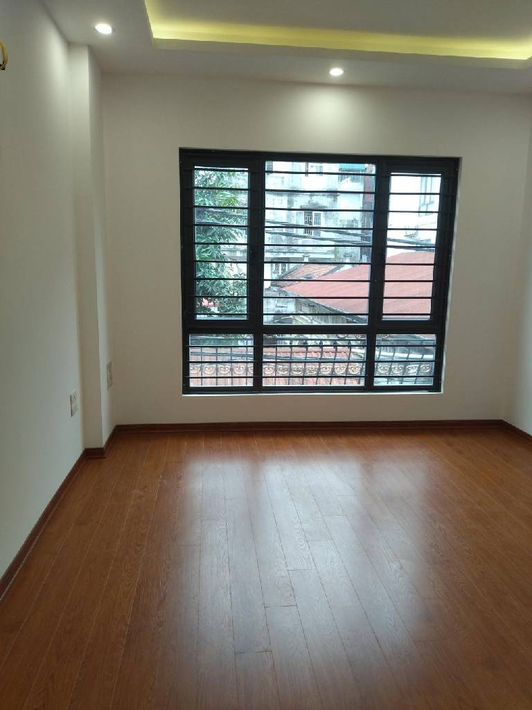 Bán nhà Đại Từ - diện tích 47m2 6 tầng - Ô tô đỗ cửa - giá 13,7 tỷ