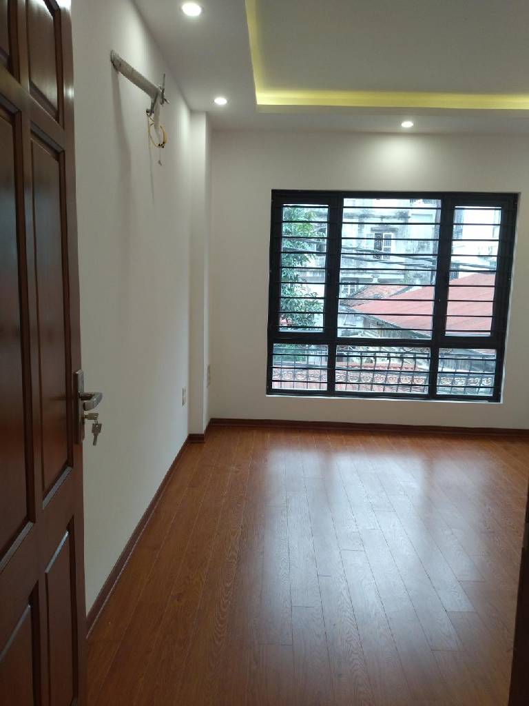 Bán nhà Đại Từ - diện tích 47m2 6 tầng - Ô tô đỗ cửa - giá 13,7 tỷ