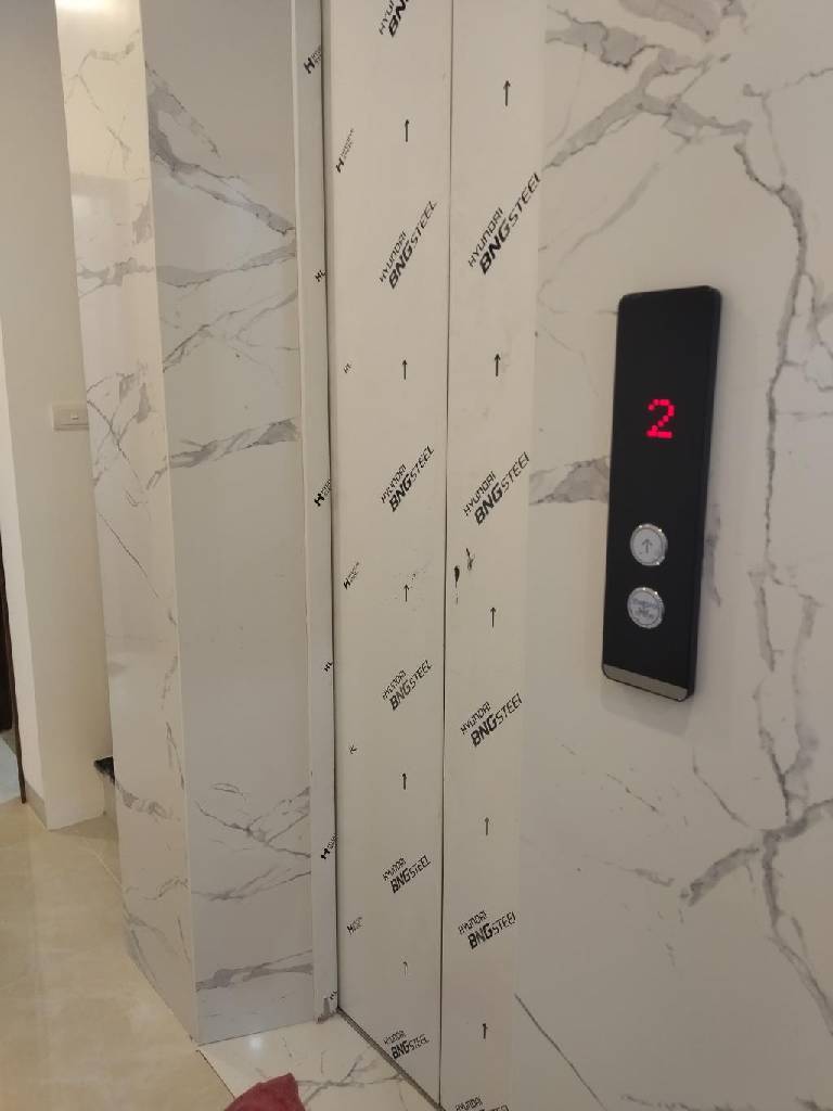 Bán nhà Đại Từ - diện tích 47m2 6 tầng - Ô tô đỗ cửa - giá 13,7 tỷ