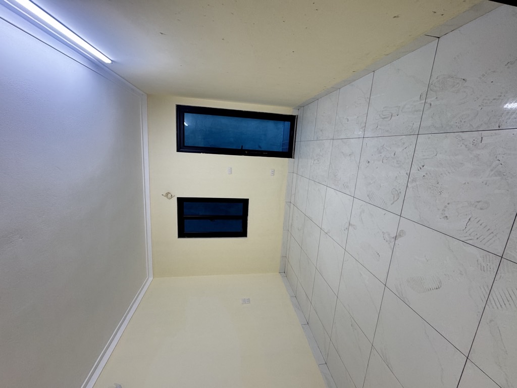 Bán nhà Định Công Hạ - diện tích 51m2 3 tầng - gần ô tô - giá 3,3 tỷ