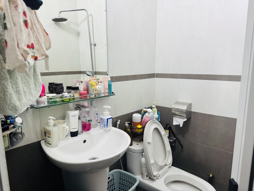 Bán nhà Chùa Bộc - diện tích 43m2 5 tầng - Ngõ nông gần phố - giá 16 tỷ