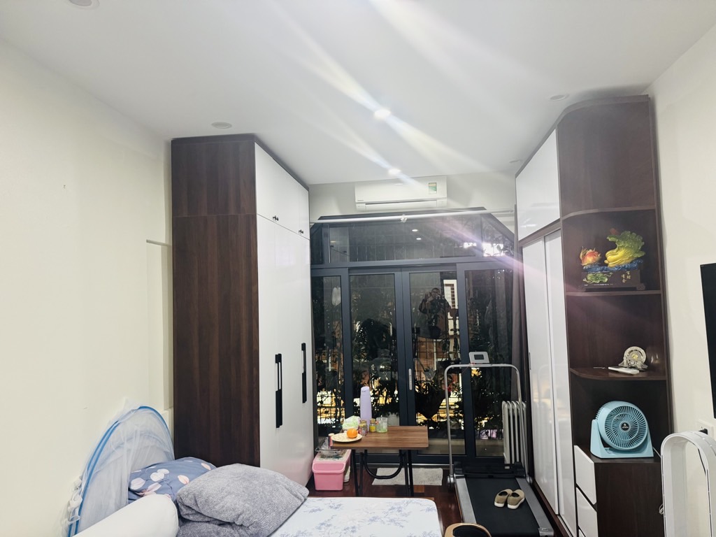 Bán nhà Chùa Bộc - diện tích 43m2 5 tầng - Ngõ nông gần phố - giá 16 tỷ