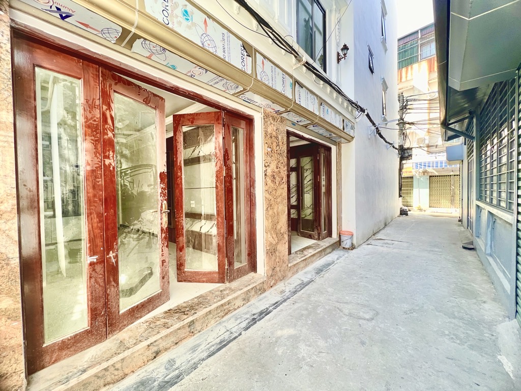 Bán nhà Vĩnh Hưng - diện tích 36m2 5 tầng - Ô TÔ CÁCH NHÀ 10M - THANG MÁY - giá 11,5 tỷ