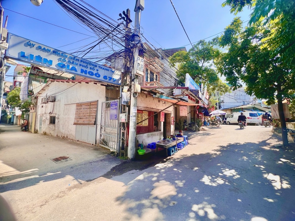 Bán nhà Nguyễn Khoái - diện tích 30m2 5 tầng - Phân lô, nhà mới - giá 5,2 tỷ