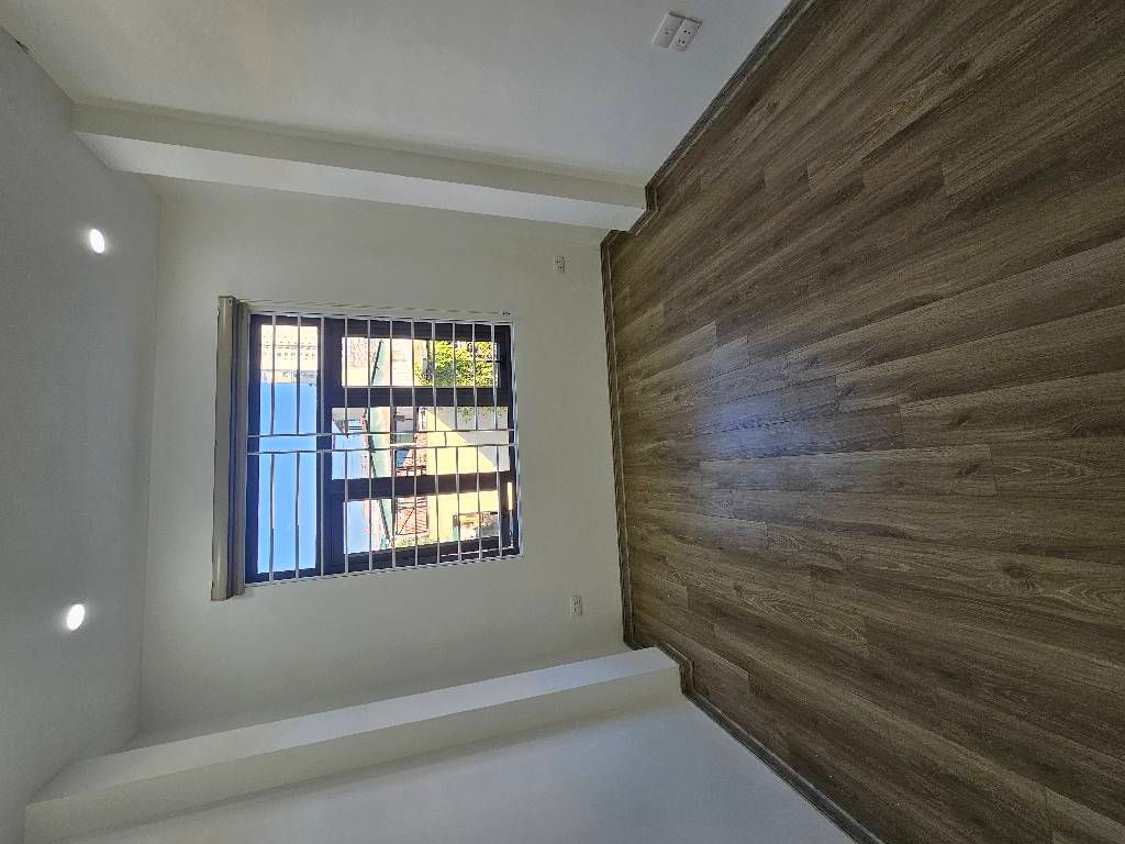 Bán nhà Giáp Bát - diện tích 39,4m2 5 tầng - Thang máy hiện đại - giá 11,4 tỷ