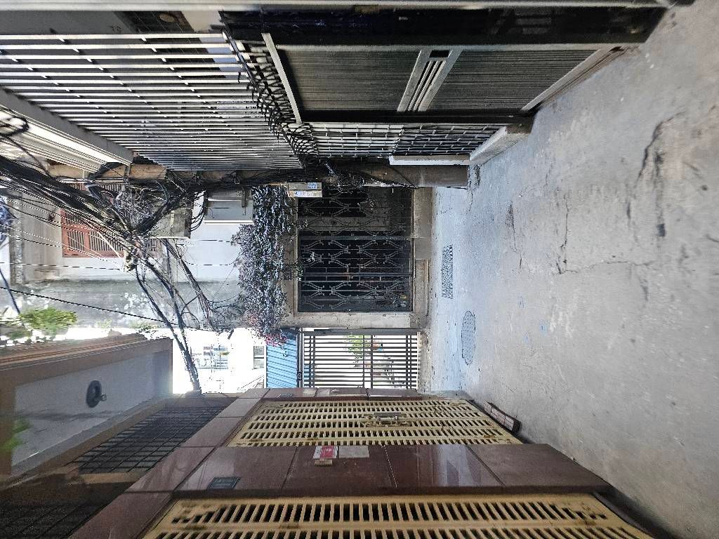 Bán nhà Giáp Bát - diện tích 39,4m2 5 tầng - Thang máy hiện đại - giá 11,4 tỷ