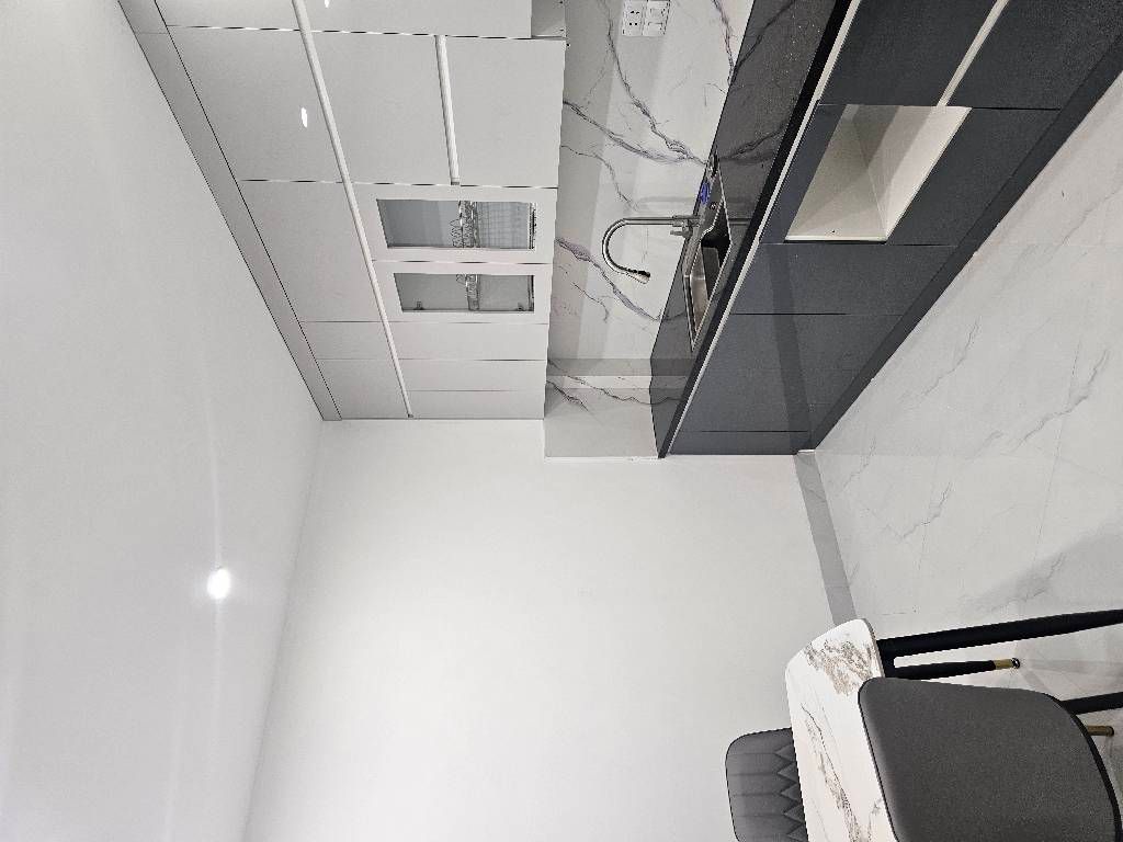 Bán nhà Giáp Bát - diện tích 39,4m2 5 tầng - Thang máy hiện đại - giá 11,4 tỷ