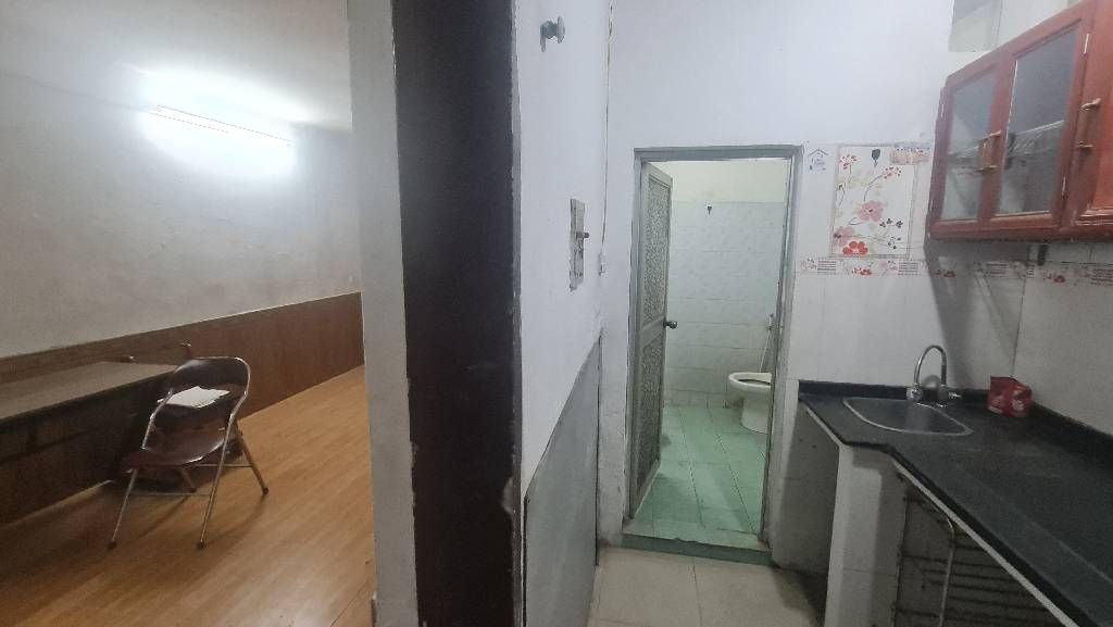 Bán nhà Trịnh Đình Cửu - diện tích 45m2 3 tầng - ô tô vào nhà - giá 9,9 tỷ