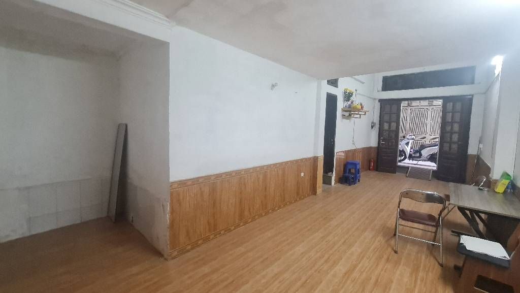 Bán nhà Trịnh Đình Cửu - diện tích 45m2 3 tầng - ô tô vào nhà - giá 9,9 tỷ