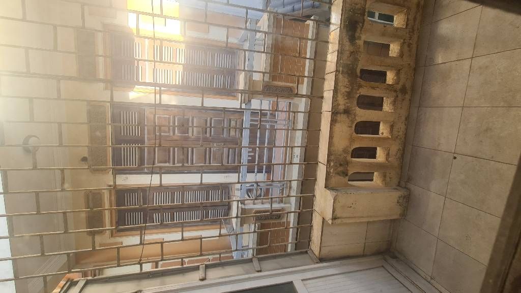 Bán nhà Trịnh Đình Cửu - diện tích 45m2 3 tầng - ô tô vào nhà - giá 9,9 tỷ